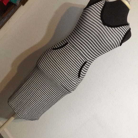 Must love stripes ππ°ππΏπ - Picture 2 of 7